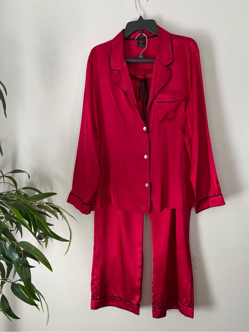 Silky Red Satin Pajama Set Women Intimates & Sleepwear XL